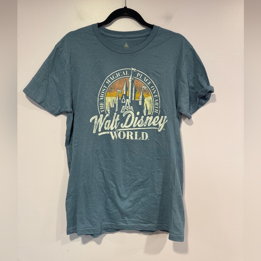 Disney Walt Disney World Blue Castle Graphic T-Shirt Mens Medium Short Sleeve